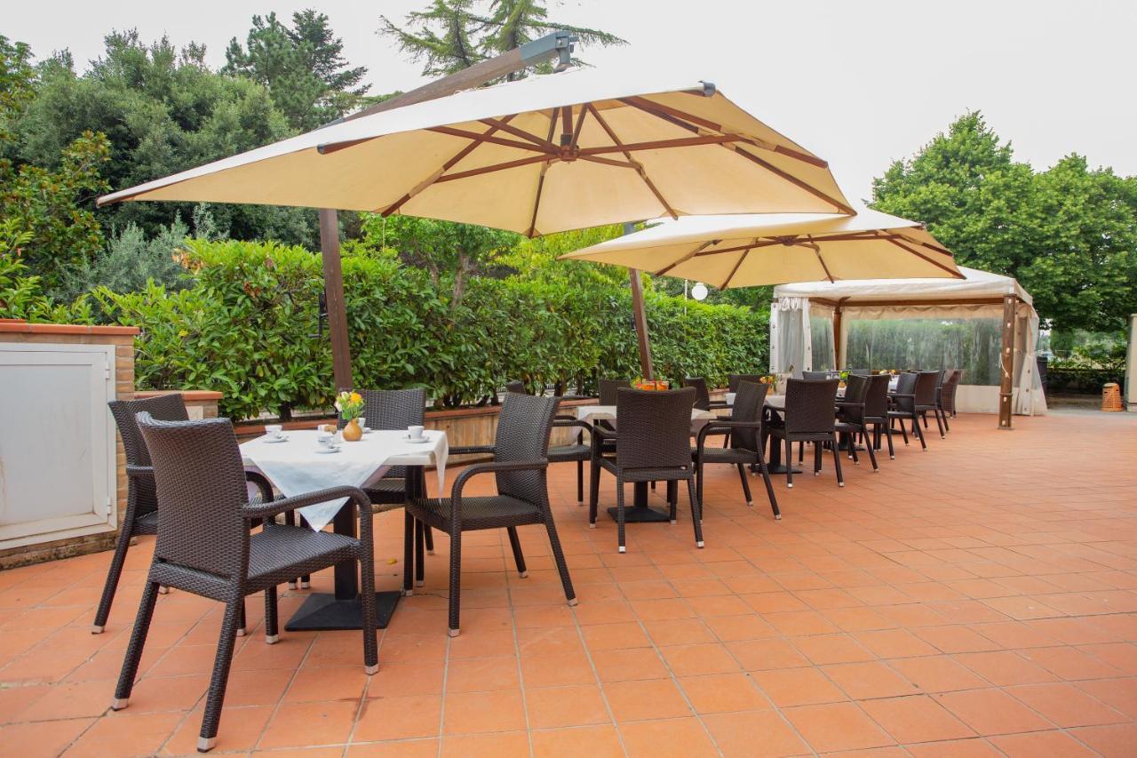 Hotel Villa Verde Rivotorto Exterior foto